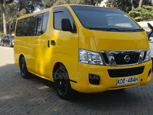Nissan Caravan (Urvan) 2013 Yellow