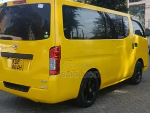 Nissan Caravan (Urvan) 2013 Yellow