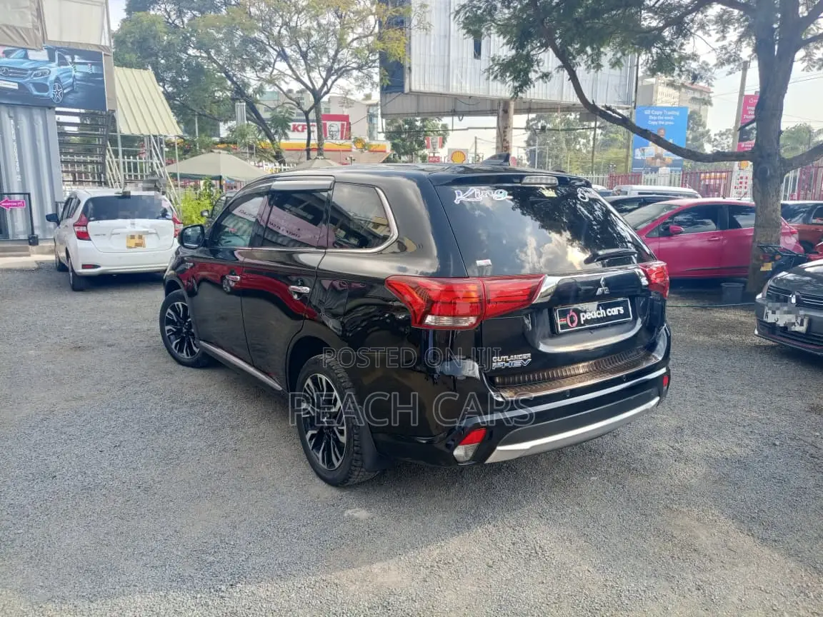 Mitsubishi Outlander 2015 Black