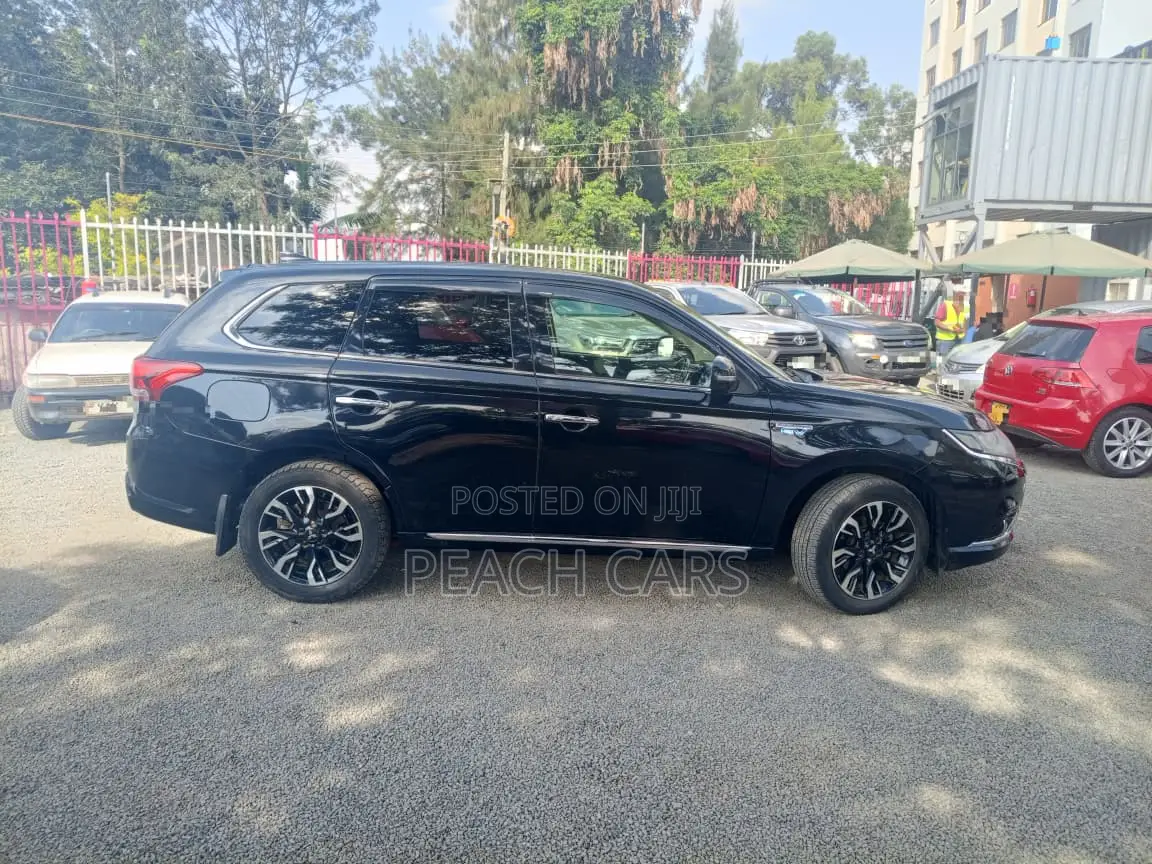 Mitsubishi Outlander 2015 Black