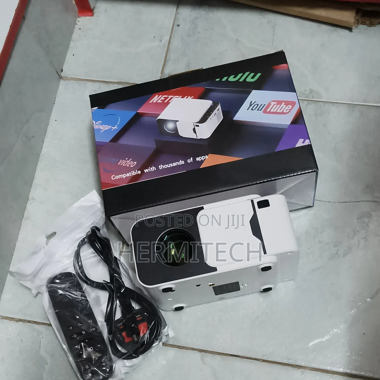 Home, School, Church and Pub Smart Android Projector Resolution T6