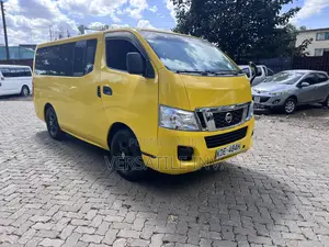 Nissan Caravan (Urvan) 2013 Yellow