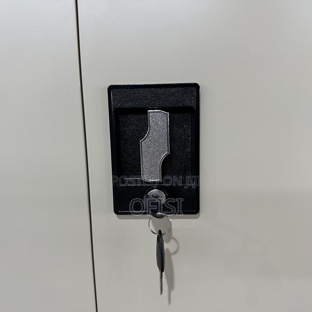 2-Door Metallic Office Cabinet - thumbnail 4