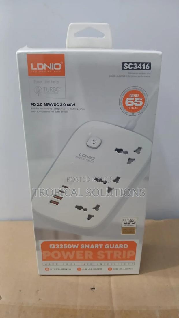 Ldnio Universal Socket With 3 Ac Outlets