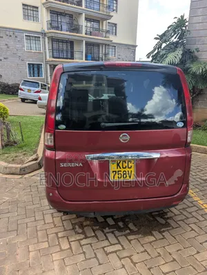 Nissan Serena 2013 Maroon
