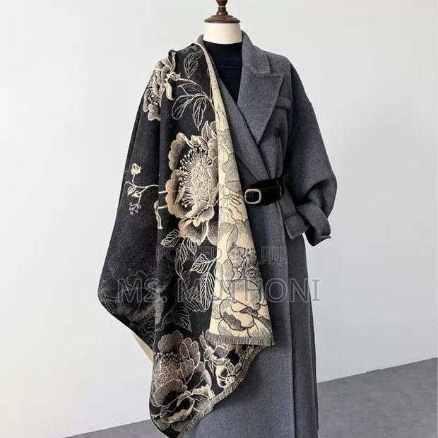 Vintage-Inspired for Lotus Print Cashmere Scarf -