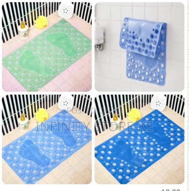 Bathroom Anti -Slip Mat With Sunction