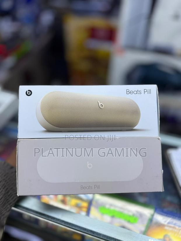 Capsule-Shaped Bluetooth Speaker (Beats by Dr.Dre)