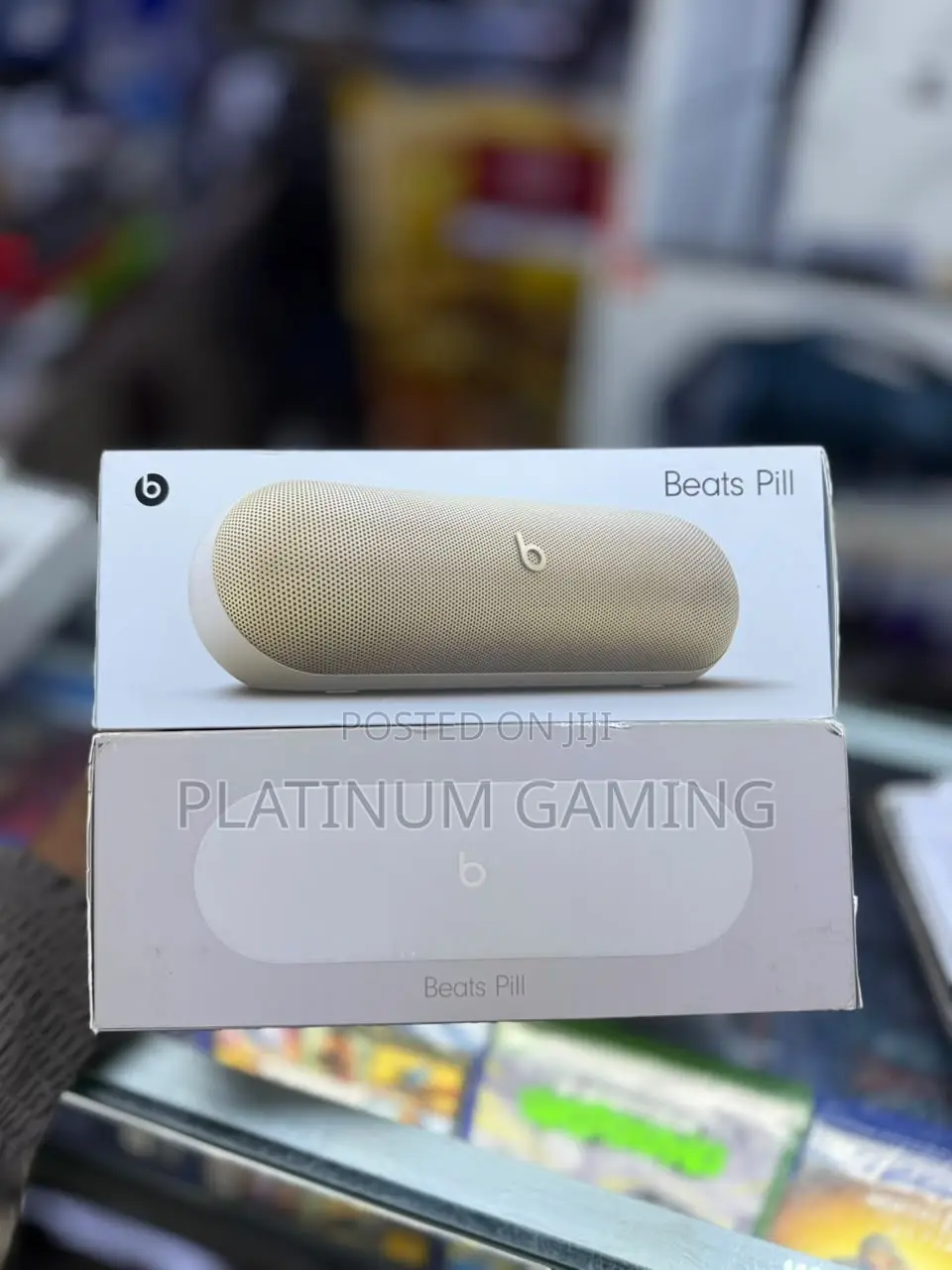 Capsule-Shaped Bluetooth Speaker (Beats by Dr.Dre)
