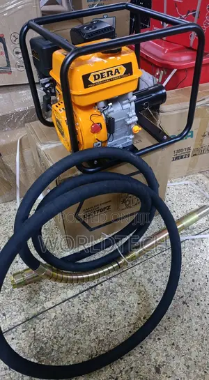 Dera Petrol Concrete Vibrator