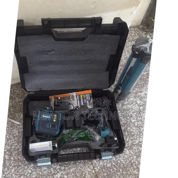 Professional Makita Laser Level at 6899 - main view