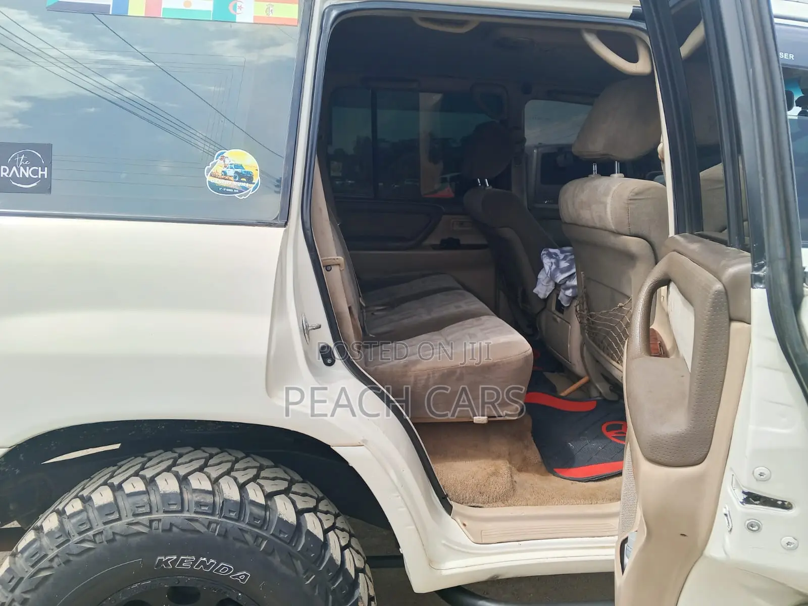 Toyota Land Cruiser Prado 2000 White