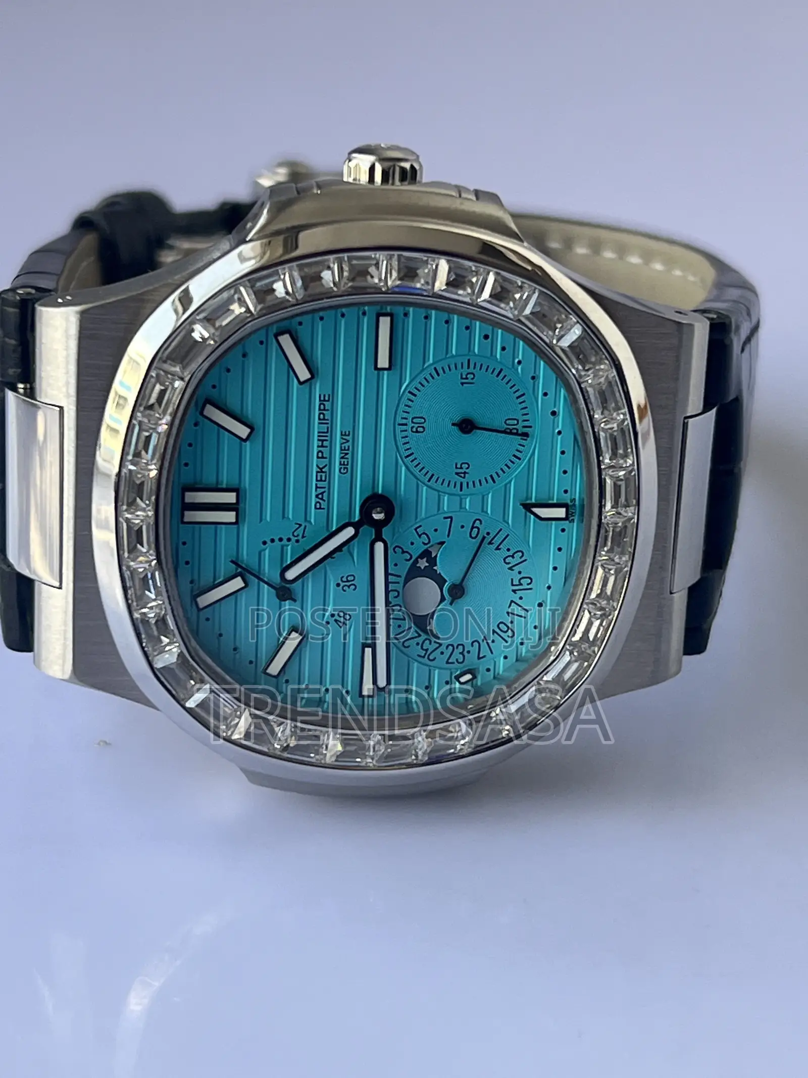Patek Philippe Nautilus Moon Phase 5712g Diamond Bezel