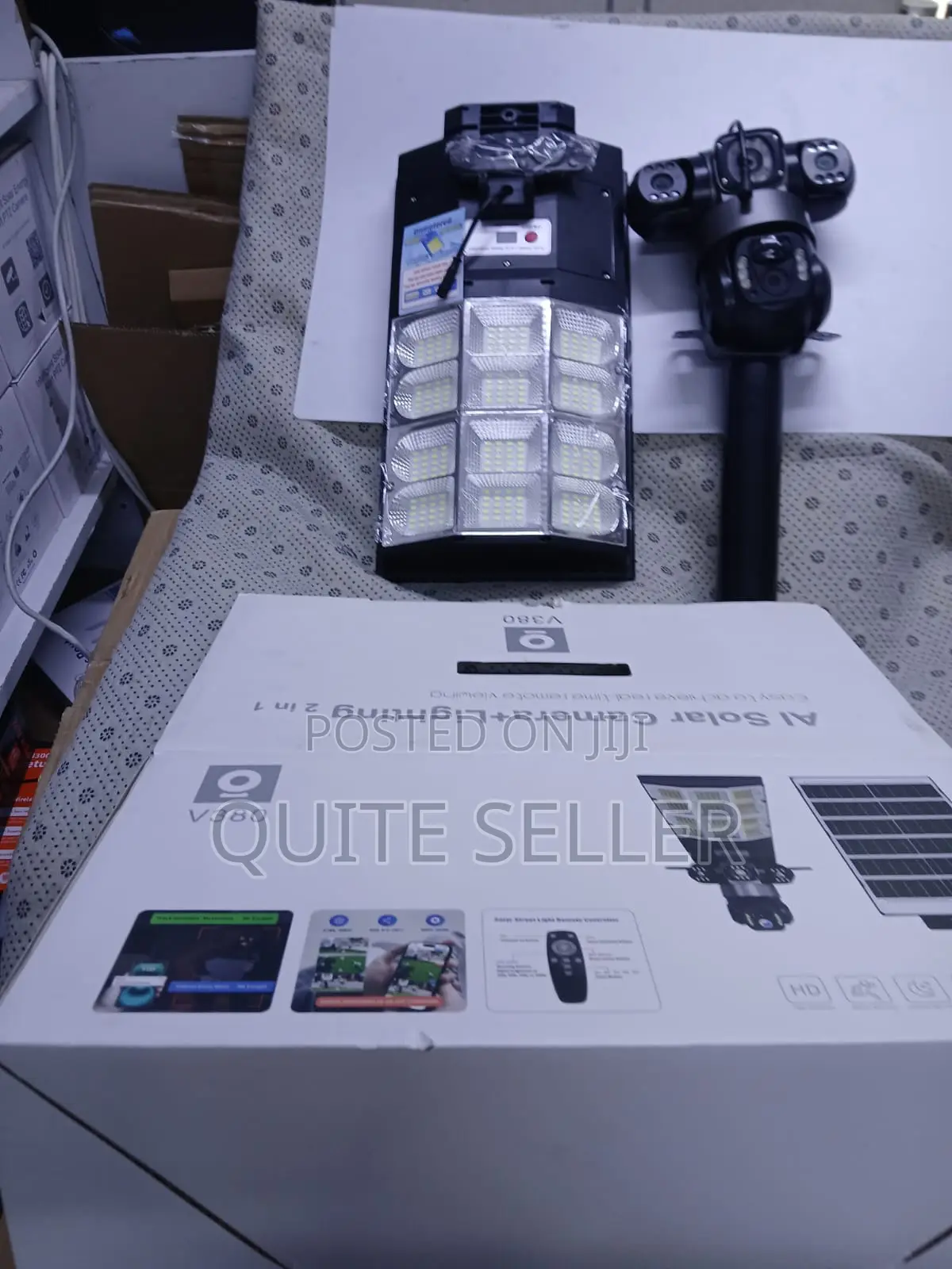 Mobile App Triple Lens 4g Ai Solar Floodlight Security Camera:
