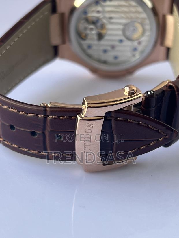 Patek Philippe Nautilus 5712r Moon Phase Rose Gold Diamond Bezel - thumbnail 4