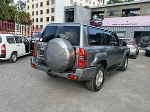 Nissan Patrol 2008 Gray