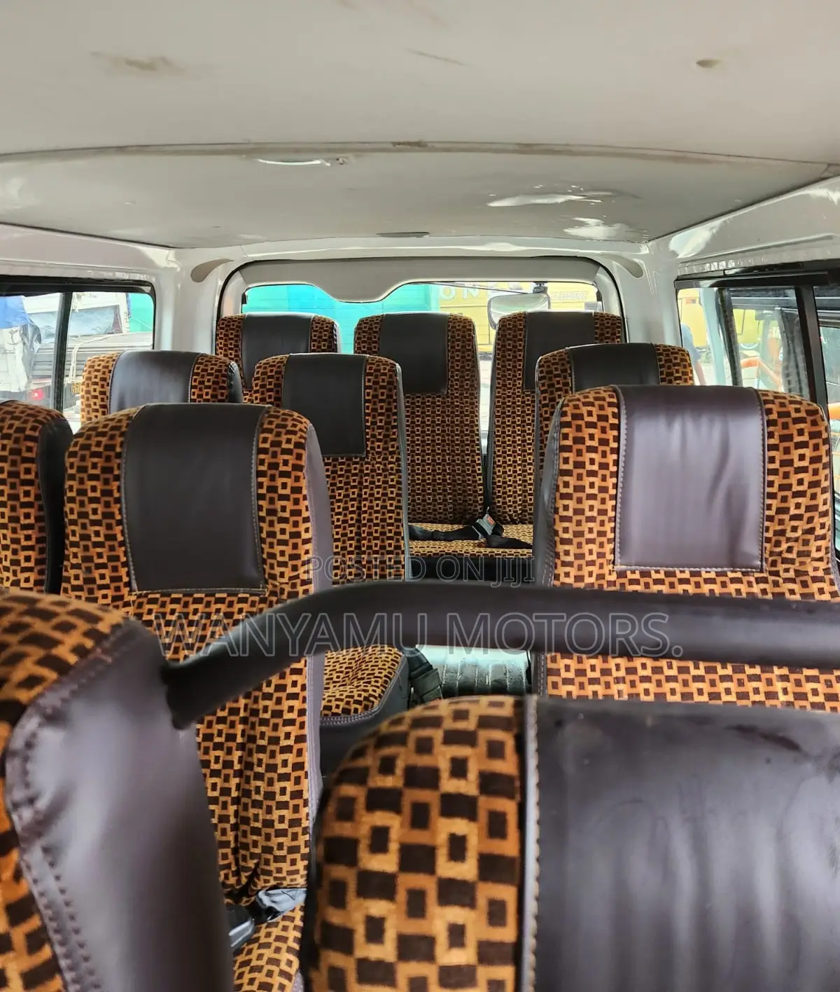 Toyota HiAce 2015 White