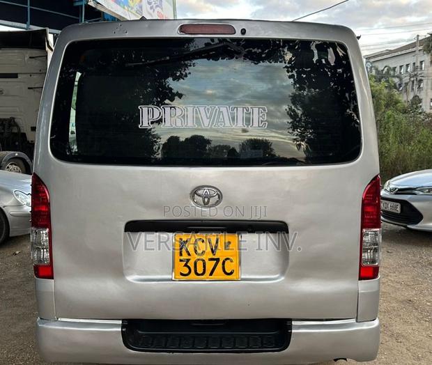 Toyota HiAce 2012 Silver - thumbnail 2