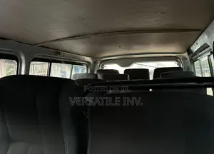 Toyota HiAce 2012 Silver