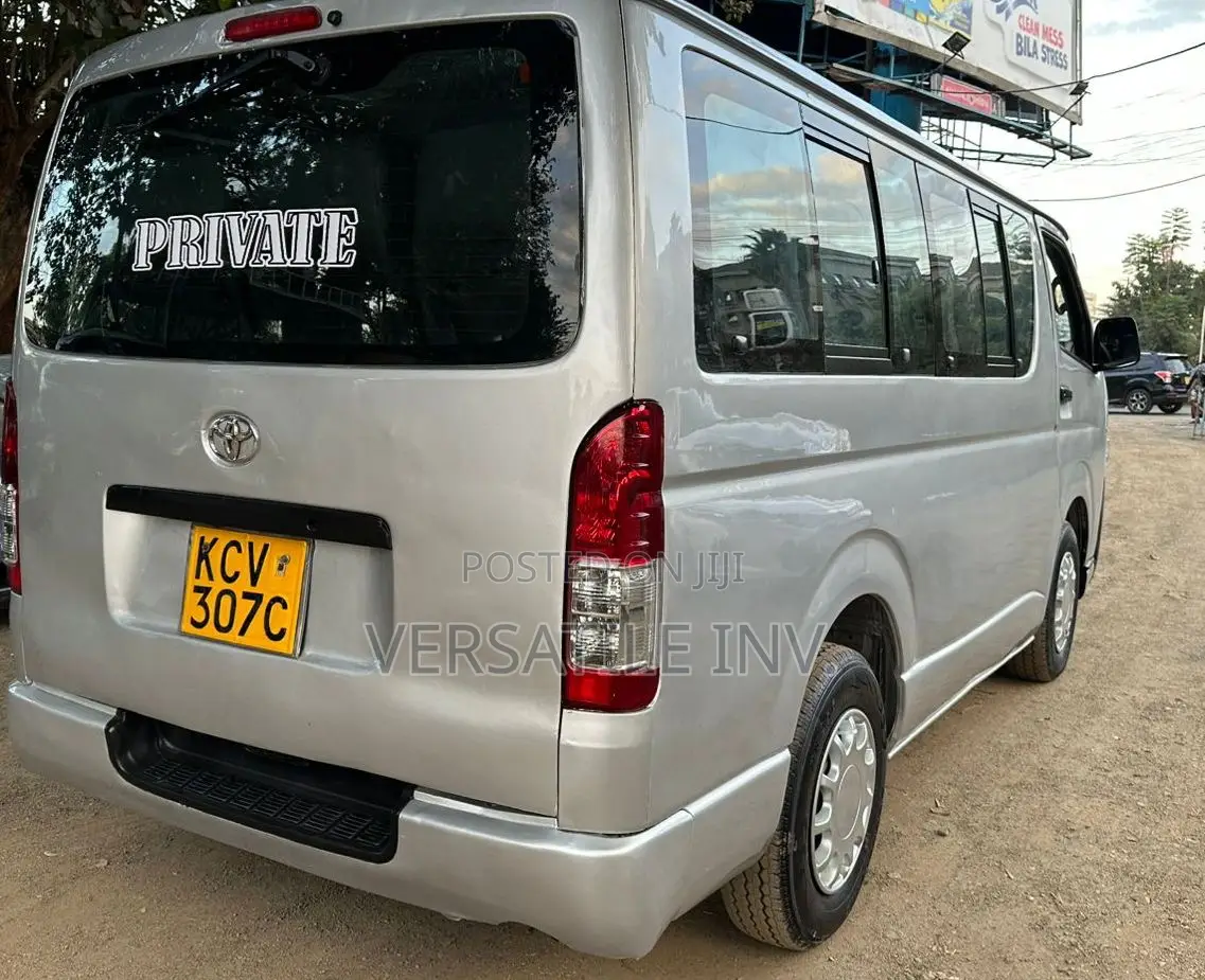 Toyota HiAce 2012 Silver