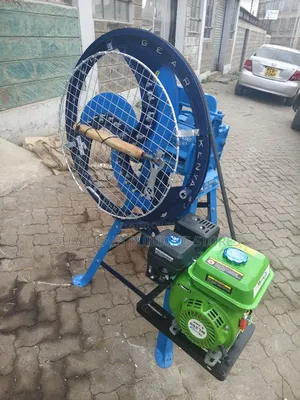 Heavy-Duty Chaff Cutter Powered by a Petrol Engine.
