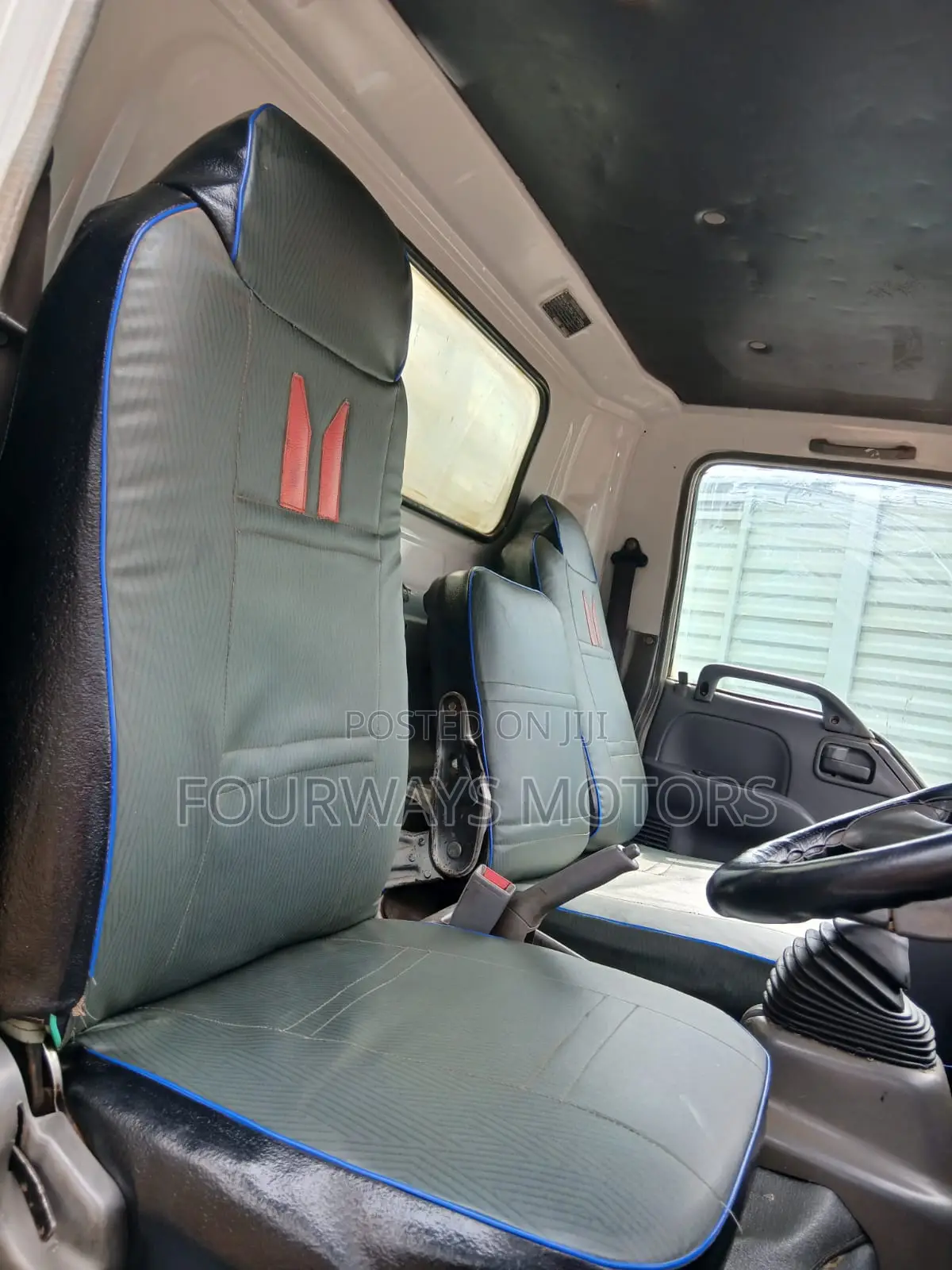 Isuzu NPR 2014