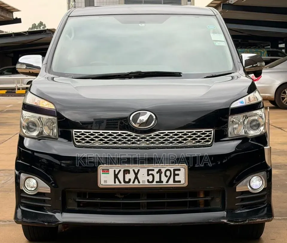 Toyota Voxy 2012 Black
