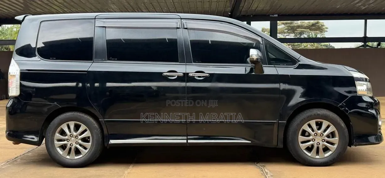 Toyota Voxy 2012 Black