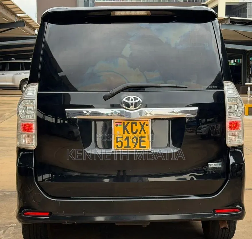 Toyota Voxy 2012 Black