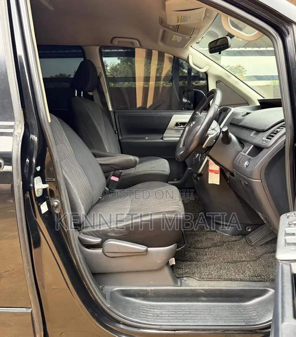 Toyota Voxy 2012 Black