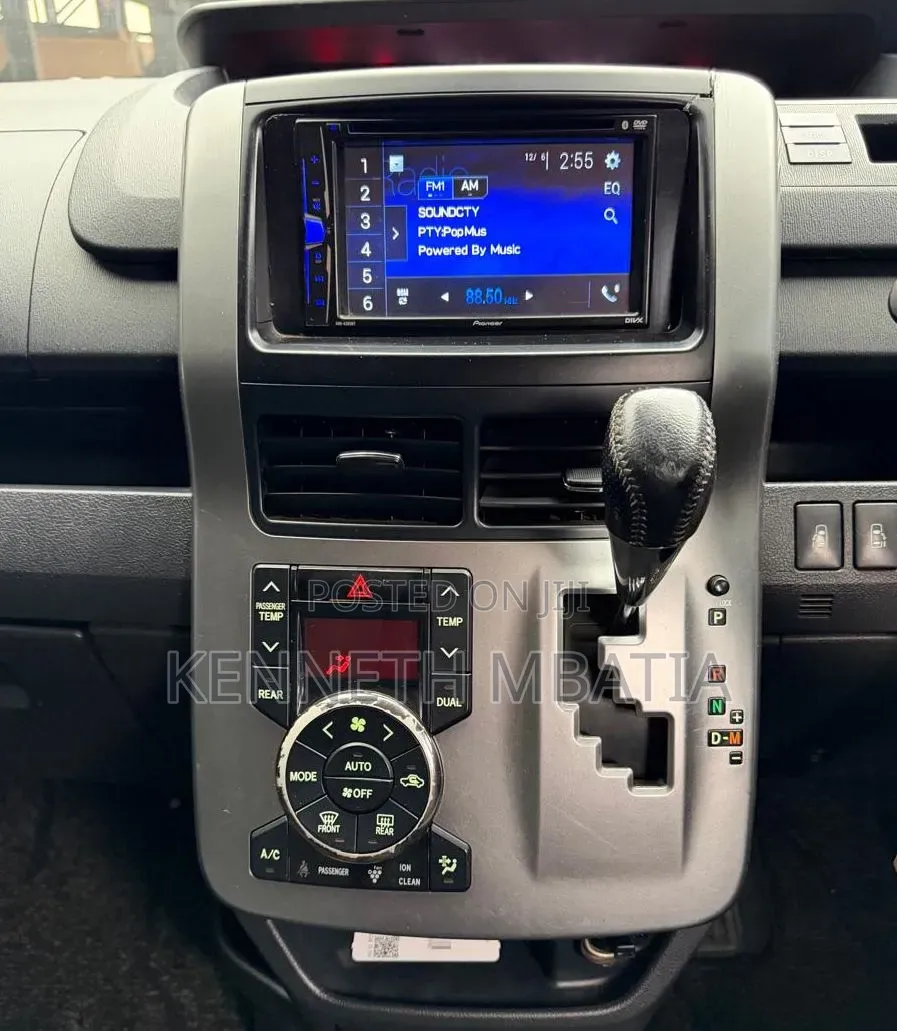 Toyota Voxy 2012 Black