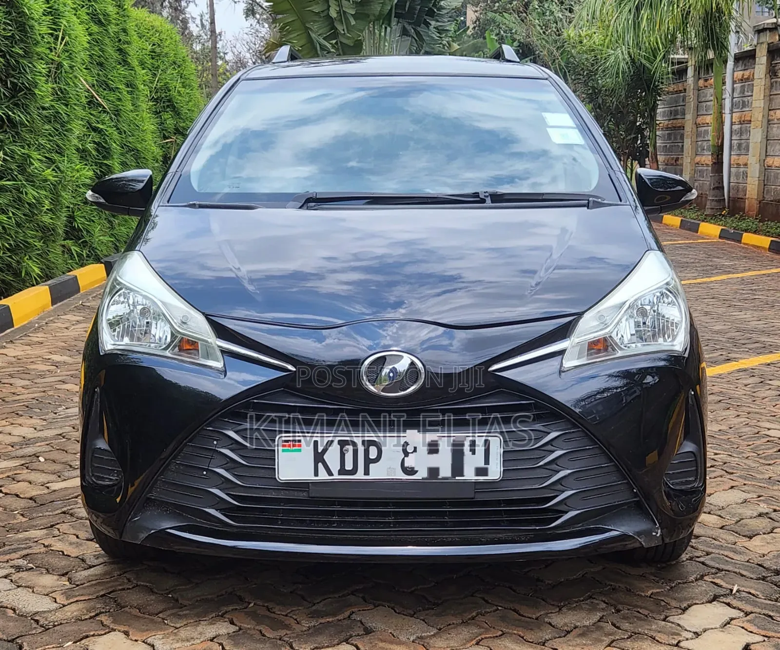 Toyota Vitz 2018 Black