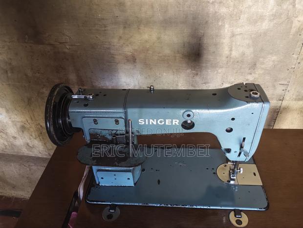Sewing Machine - thumbnail 2