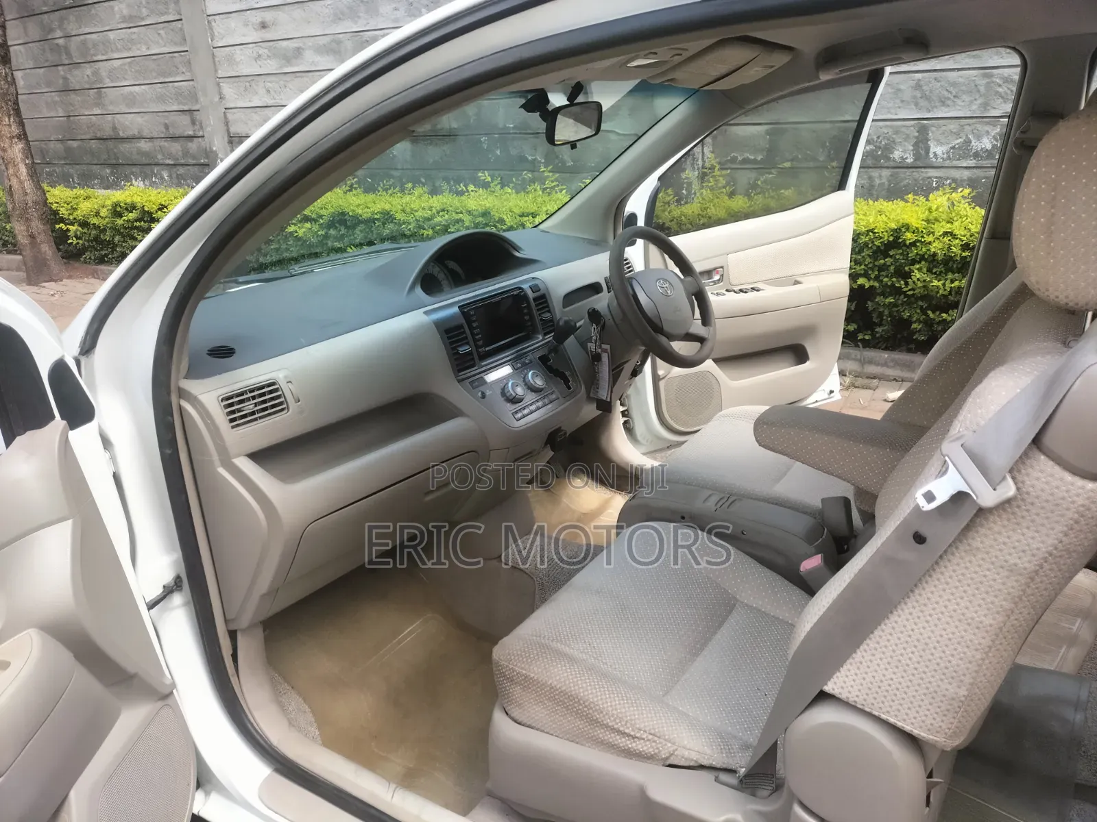 Toyota Raum 2005 White