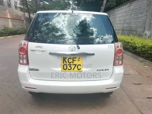 Toyota Raum 2005 White