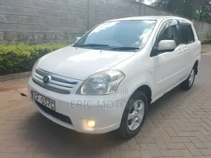 Toyota Raum 2005 White