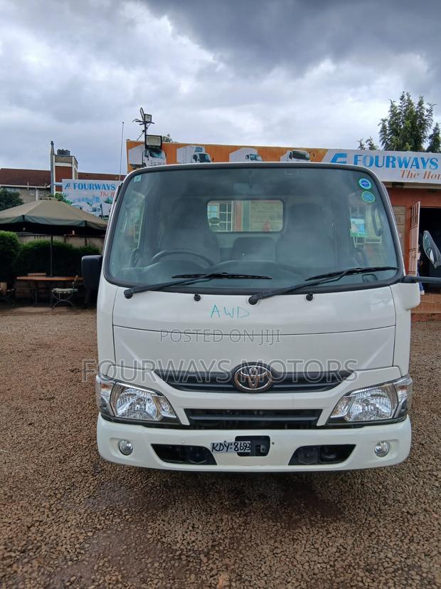 Toyota Dyna 2019