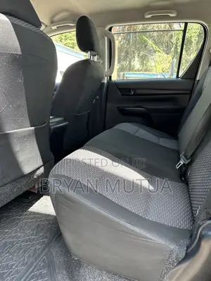 Toyota Hilux 2021 Gray