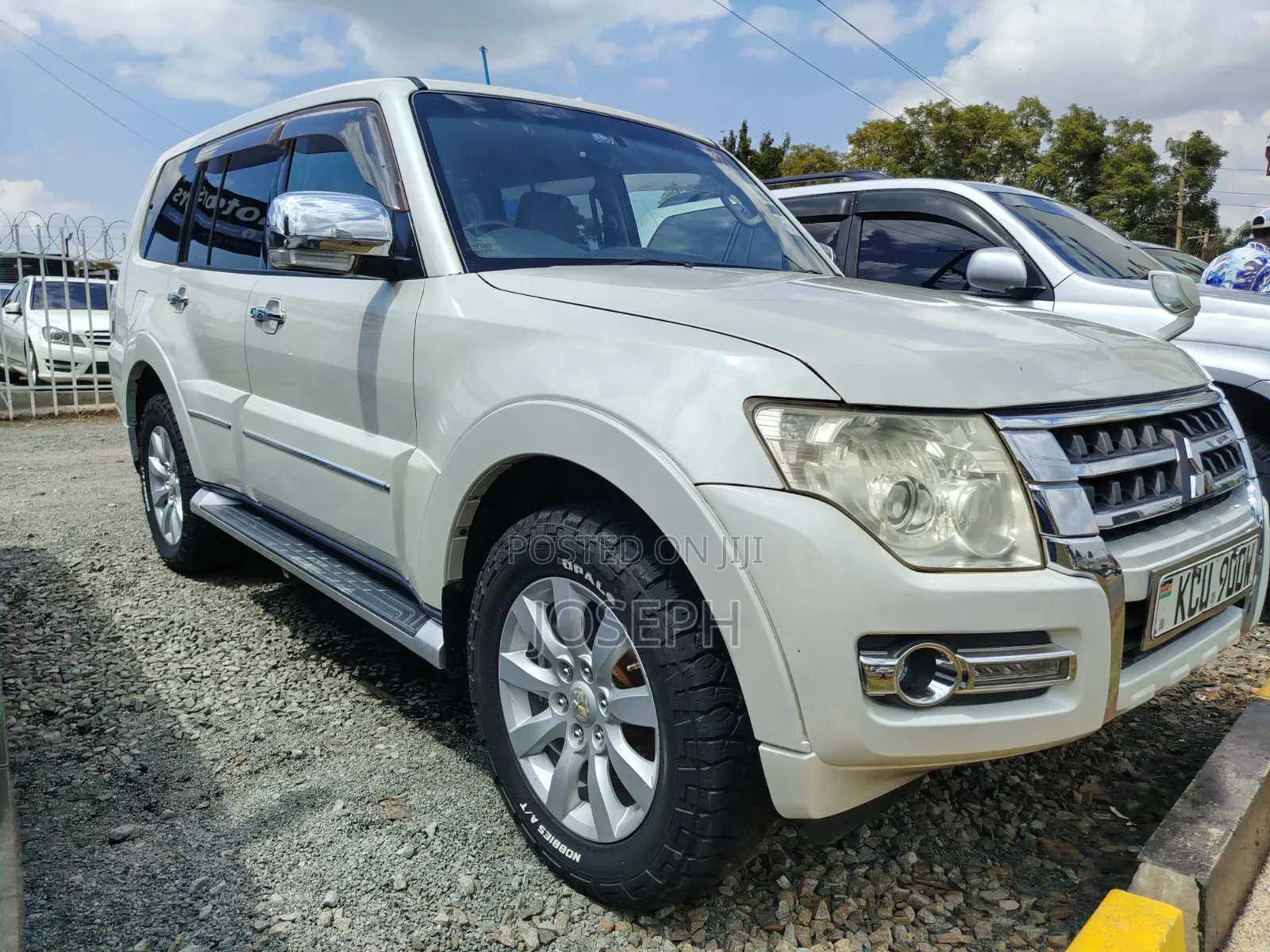 Mitsubishi Pajero 2012 Pearl