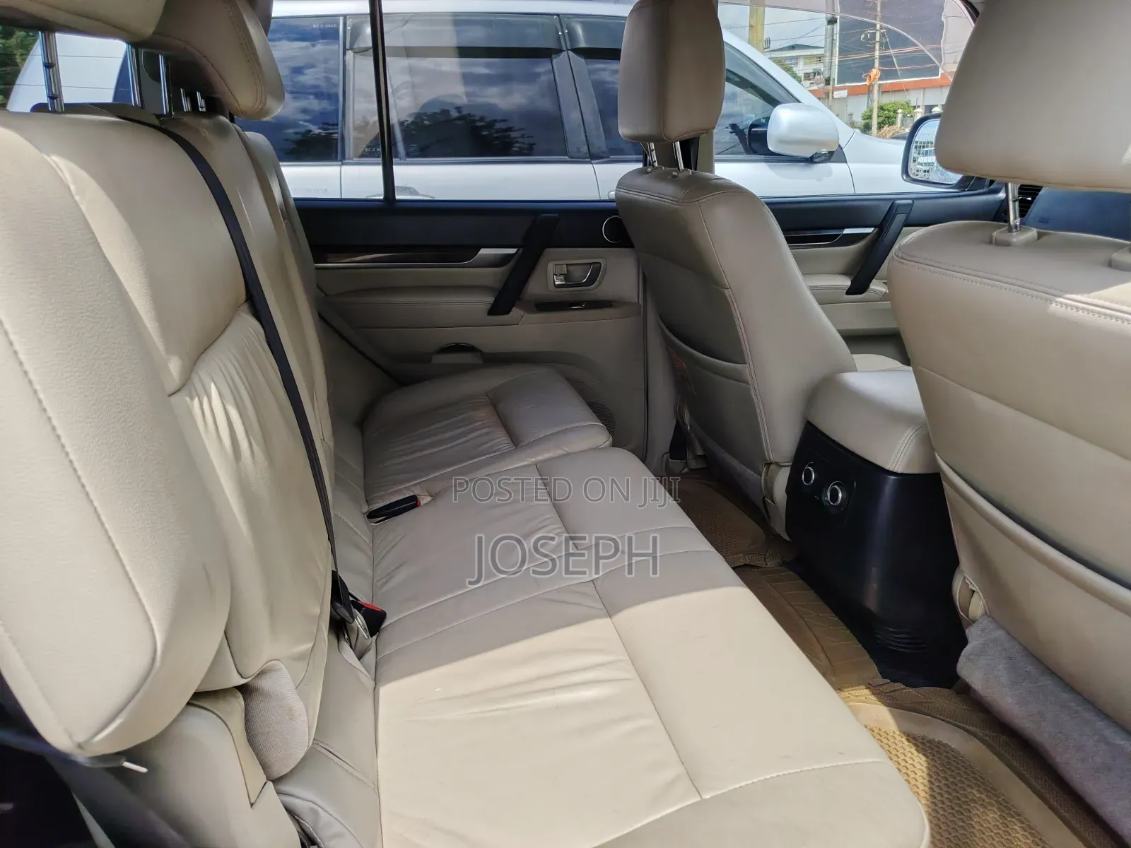 Mitsubishi Pajero 2012 Pearl