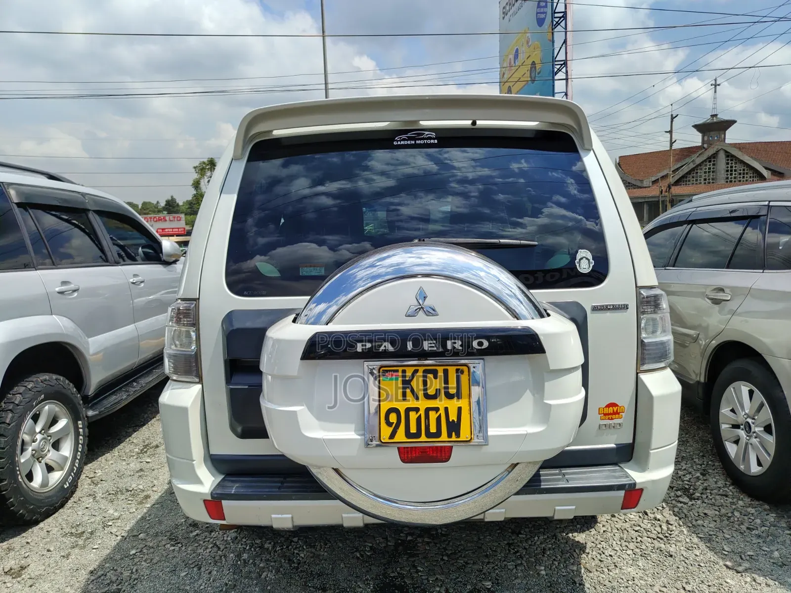 Mitsubishi Pajero 2012 Pearl