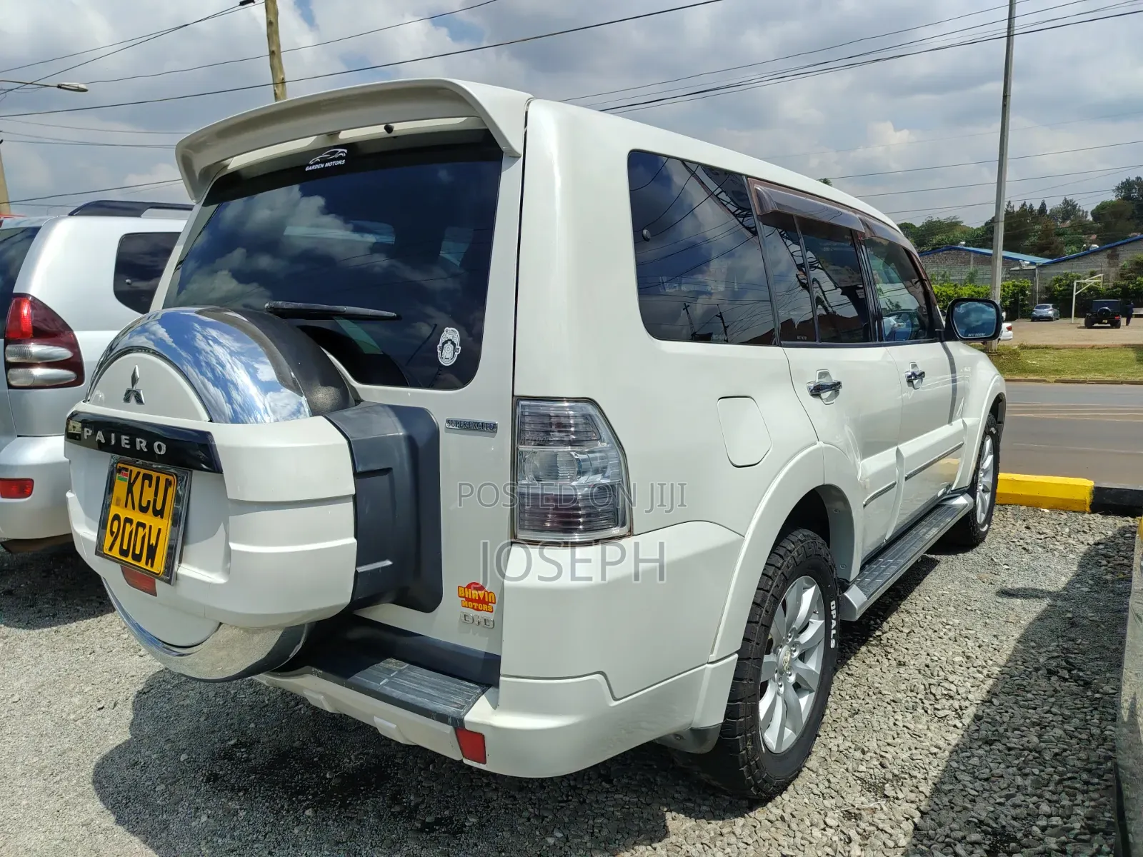Mitsubishi Pajero 2012 Pearl