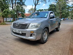 Toyota Hilux 2015 Gray