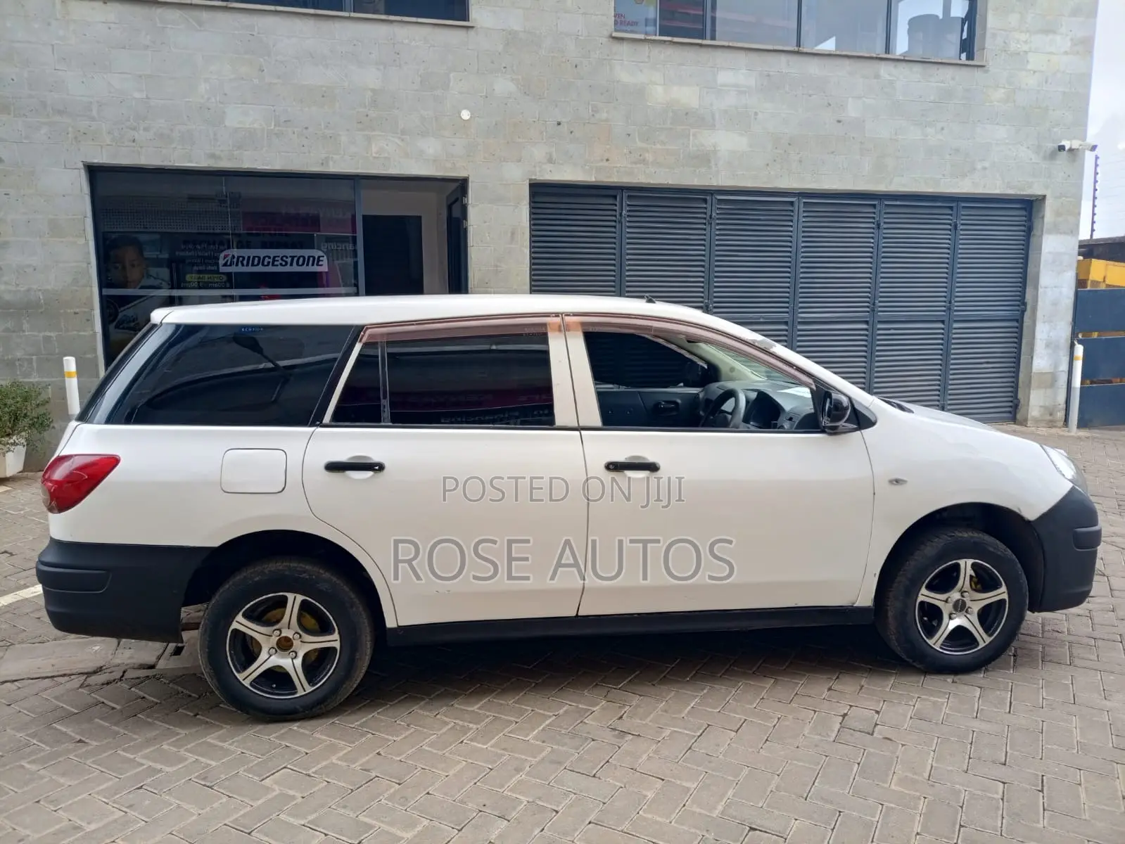 Nissan Advan 2009 White