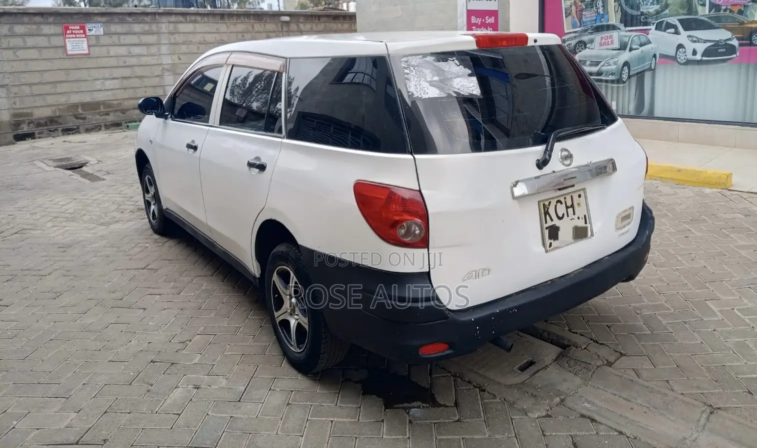 Nissan Advan 2009 White