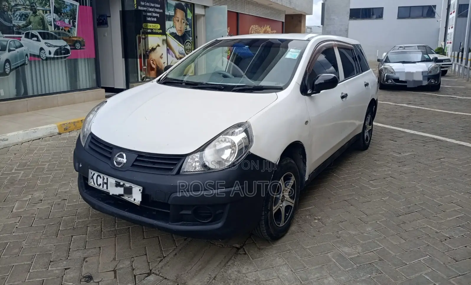 Nissan Advan 2009 White