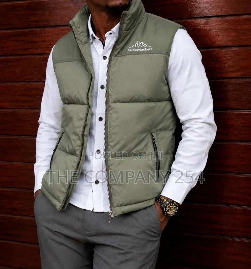 Quality Casual Half Designer Zipper Unisex Jackets Available