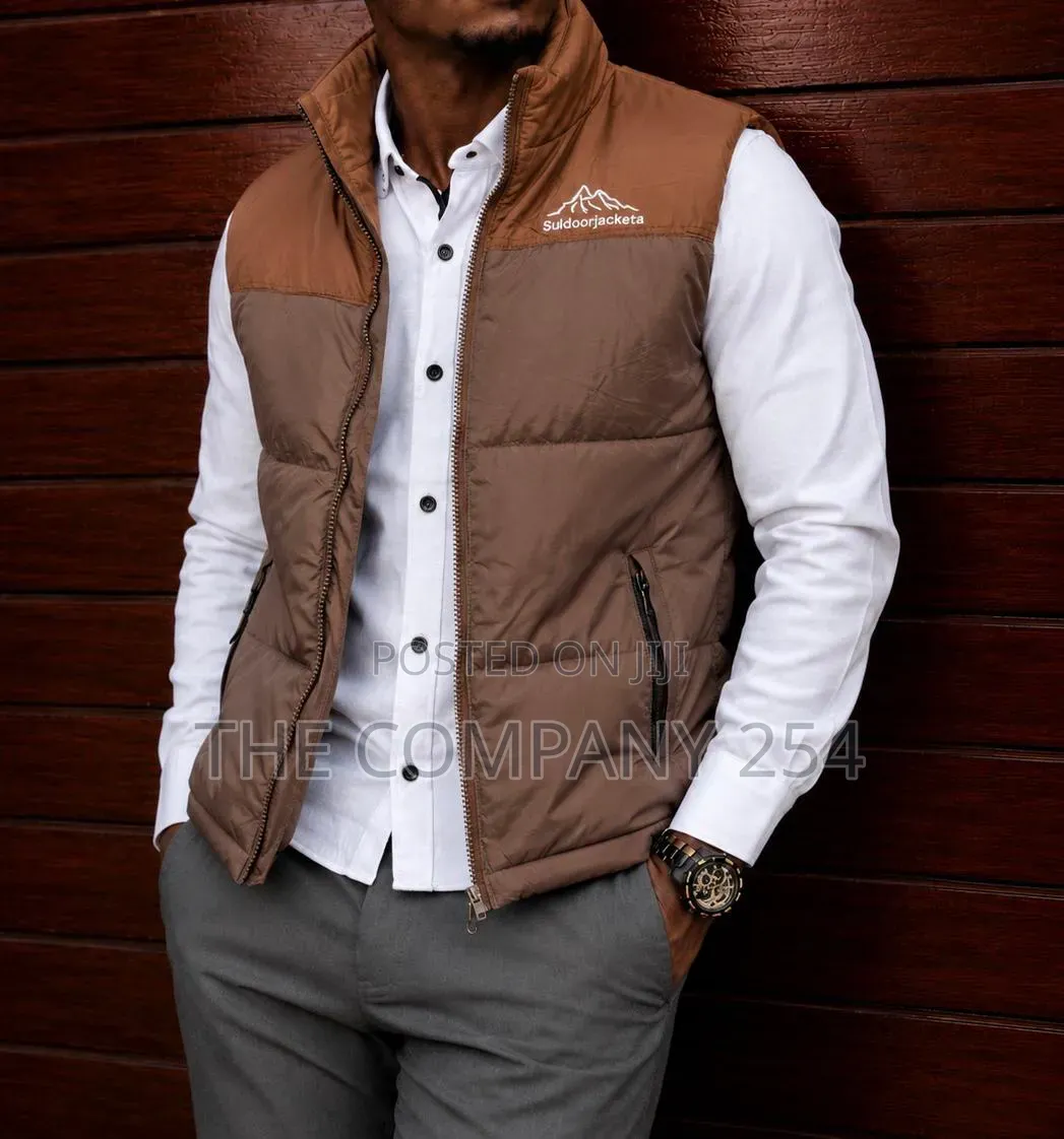Quality Casual Half Designer Zipper Unisex Jackets Available