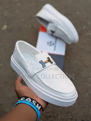 White Rn Laceless Casual Sneakers