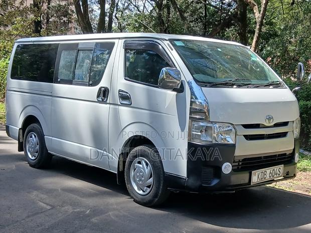 Toyota HiAce 2015 White - thumbnail 2